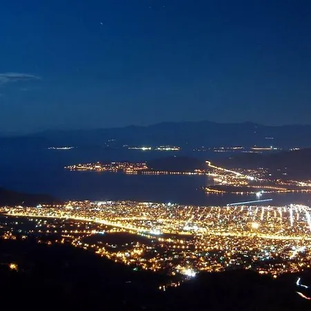 度假居 Traditional Mansion Calliopec-uvc Sterilized 马克里尼撒