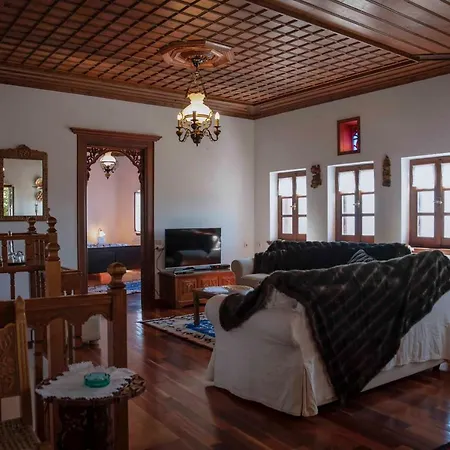 Traditional Mansion Calliopec-uvc Sterilized