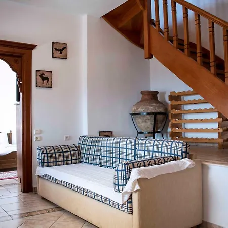 度假居 Traditional Mansion Calliopec-uvc Sterilized 马克里尼撒