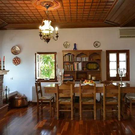 Holiday home Traditional Mansion Calliopec-uvc Sterilized