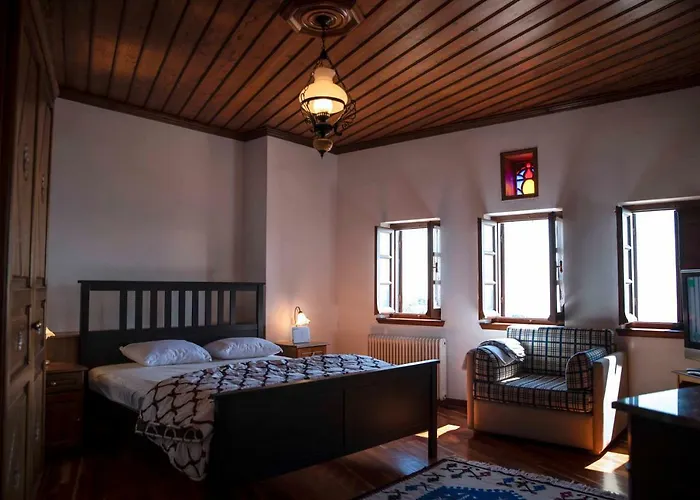 Traditional Mansion Calliopec-uvc Sterilized מקריניצה